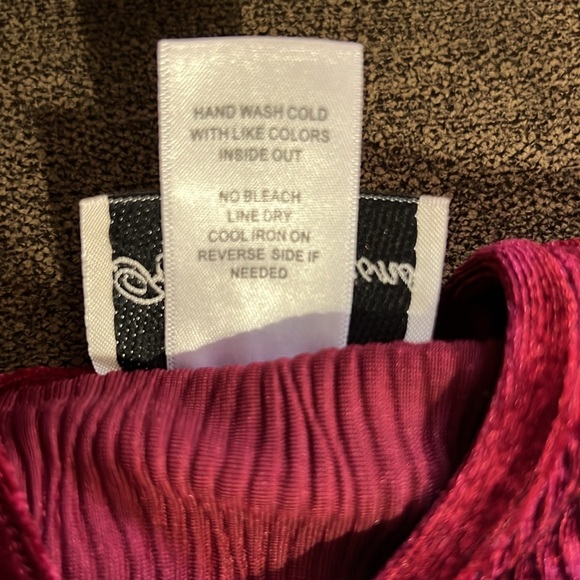 New Rare Editions Long Sleeve Textured Velvet Tiered Dress Size 8 Color Burgundy - Picture 12 of 14